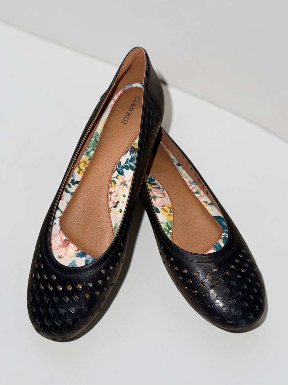 Cobb Hill Black Perforated Ballet Flats, Women’s Slip-On Shoes, US Size 11 - EUC